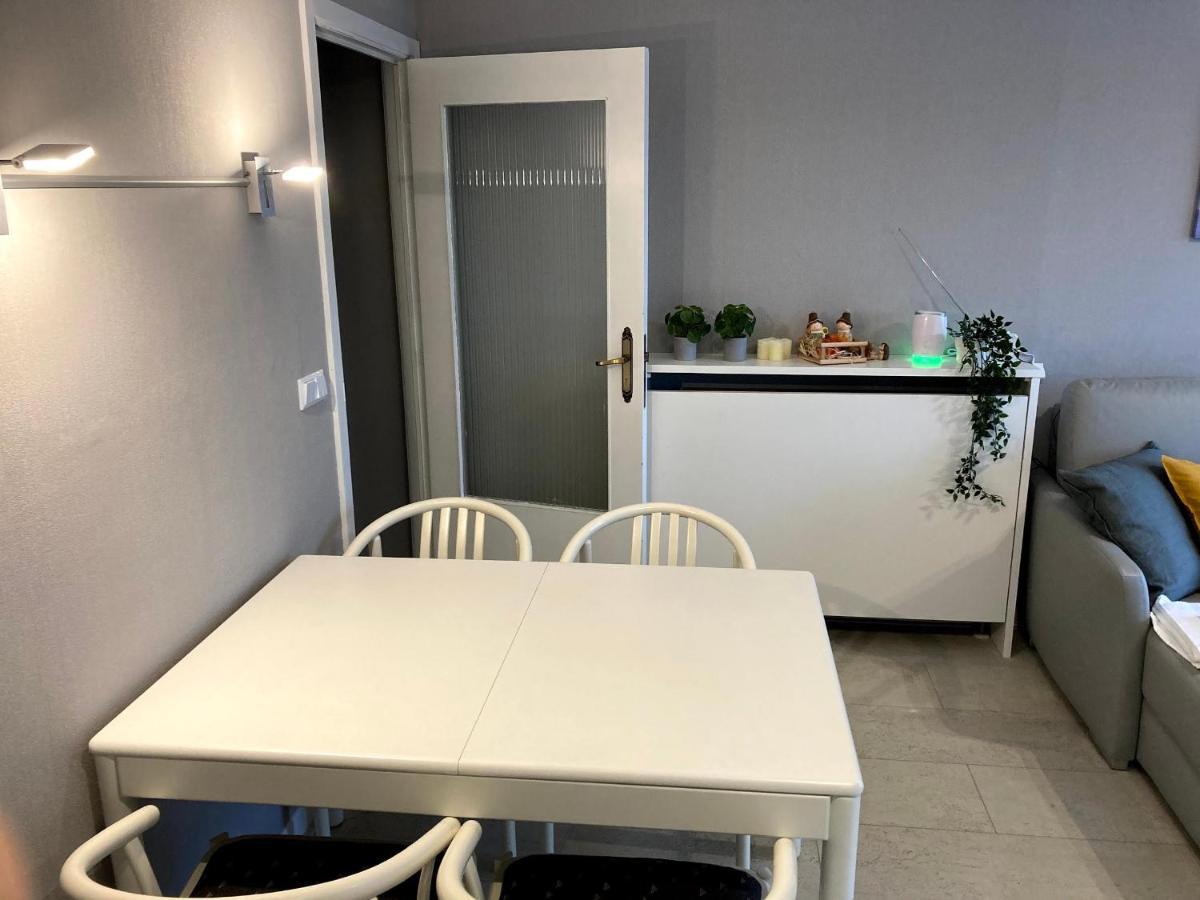 Studio Met Zeezicht Op Heldenplein Кнокке-Хейст Экстерьер фото